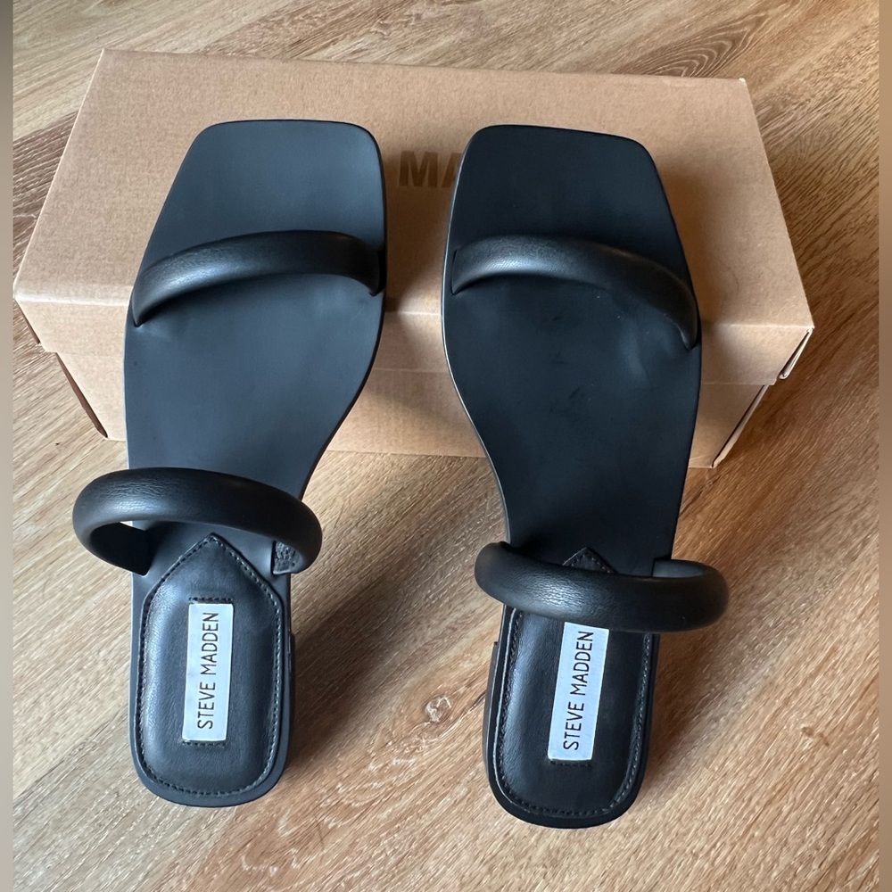 Steve Madden sandals